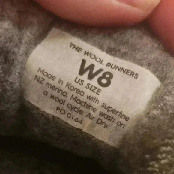 Allbirds wool athletic shoes, size 8 - Picture 2 of 7